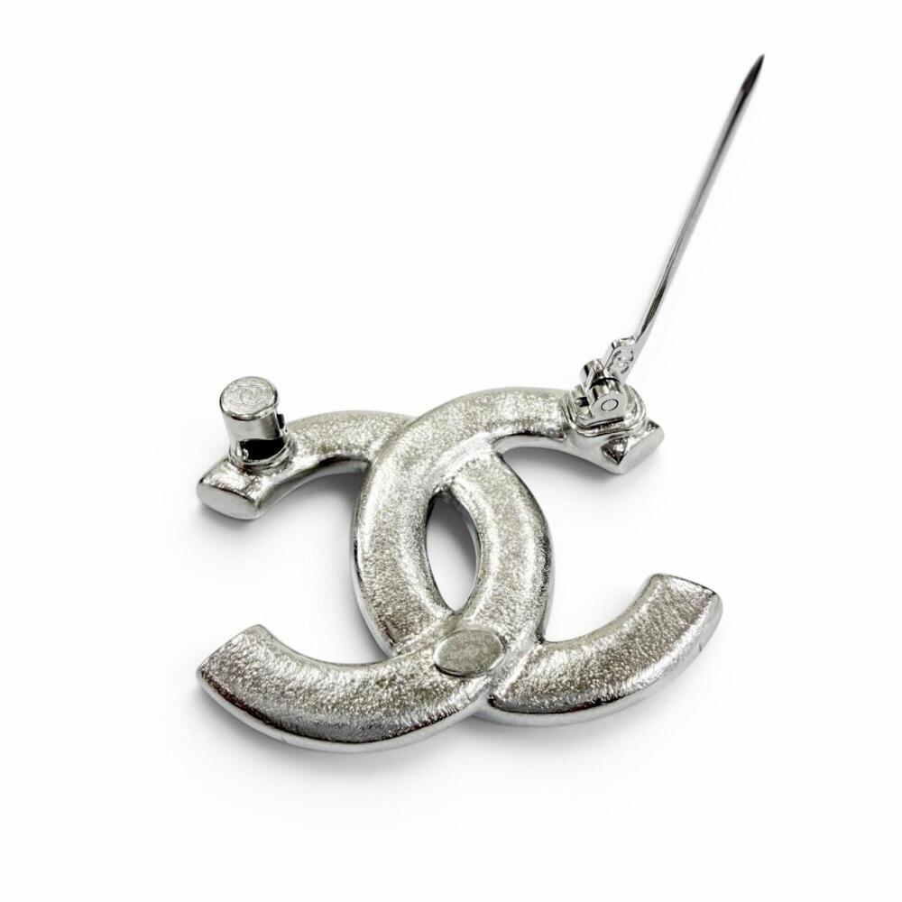CHANEL Brooch - Picture 5 of 6
